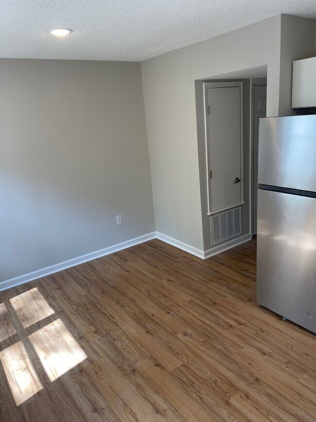 Building Photo - 1108 Beasley Rd