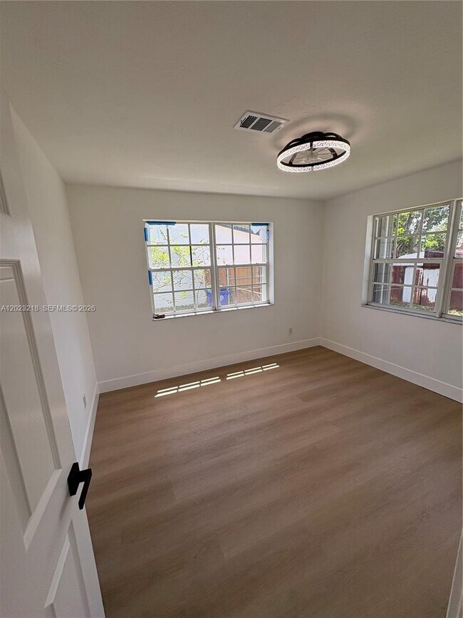 Building Photo - 7150 SW 10th St