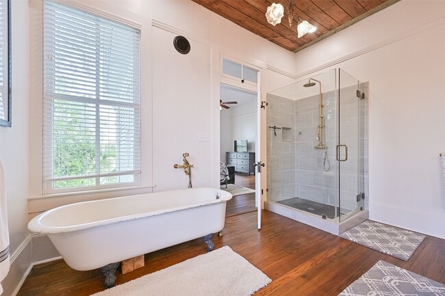 Building Photo - 1808 Avenue K