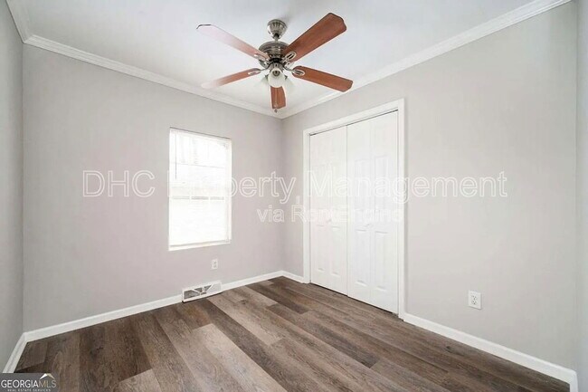 Building Photo - 3162 Alston Dr