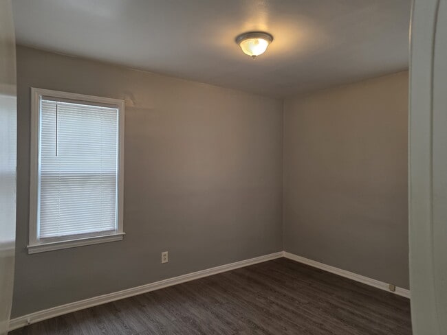 Building Photo - 26051 Alger St