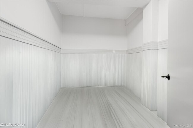 Building Photo - 4 Raymond Ave