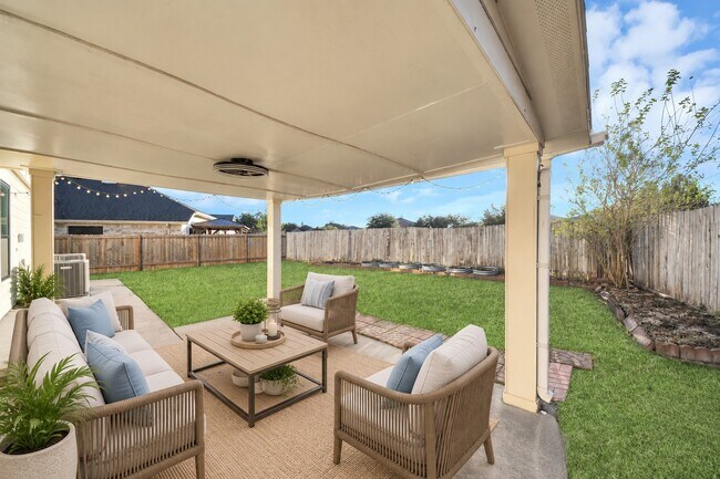 Building Photo - 16319 Autumn Leigh Dr