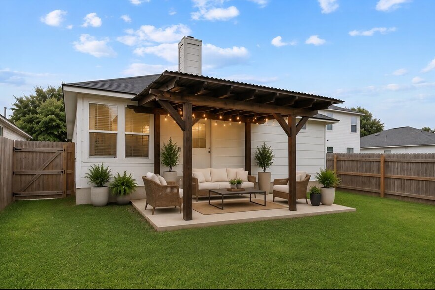 Building Photo - 4318 Spring Garden Dr