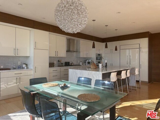 Building Photo - 9300 Warbler Way