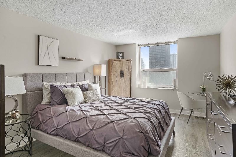 Building Photo - 578 N State St