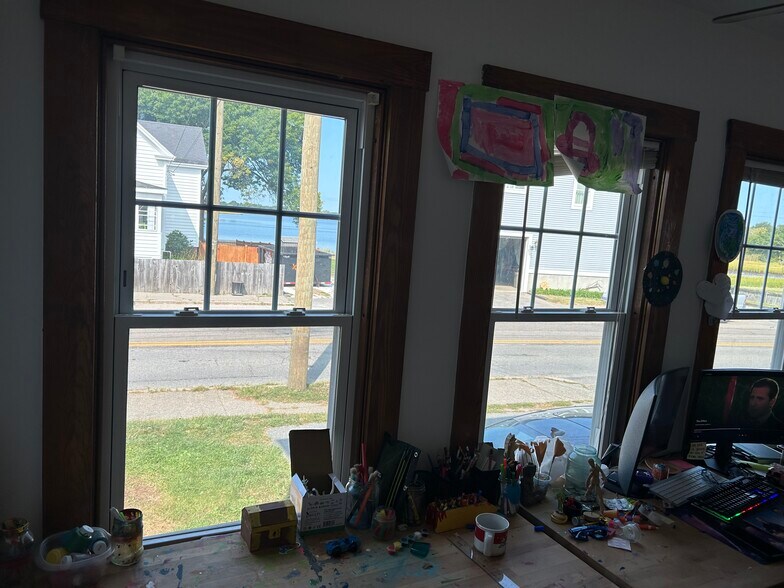 Building Photo - 221 Market St