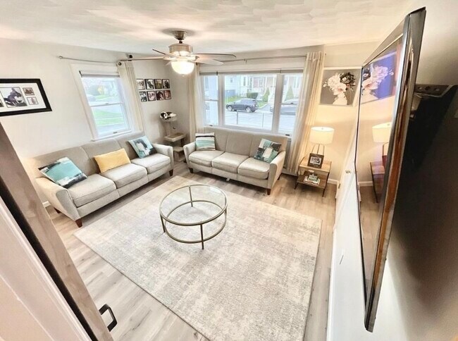 Building Photo - 30 White St