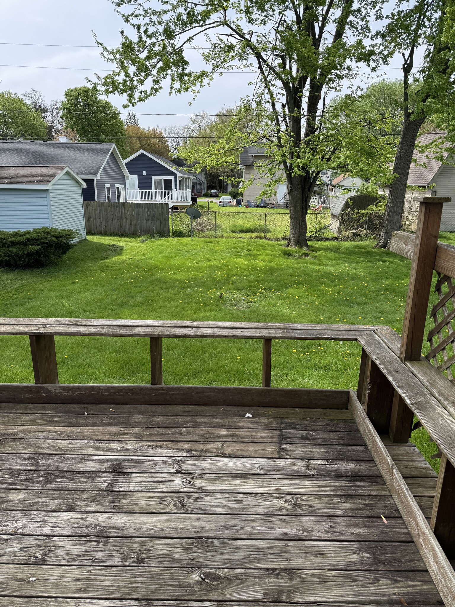 Building Photo - 5945 Red Oak Dr
