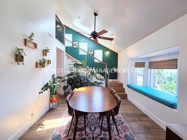 Building Photo - 242 Ximeno Ave