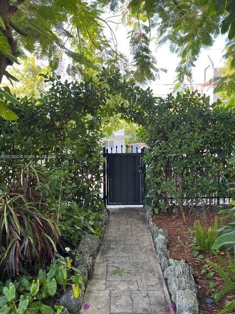 Building Photo - 410 NW 31st St