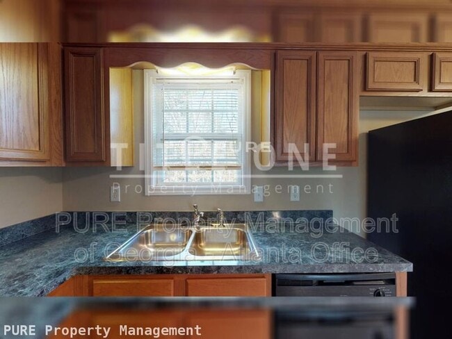 Building Photo - 177 Majesty Dr