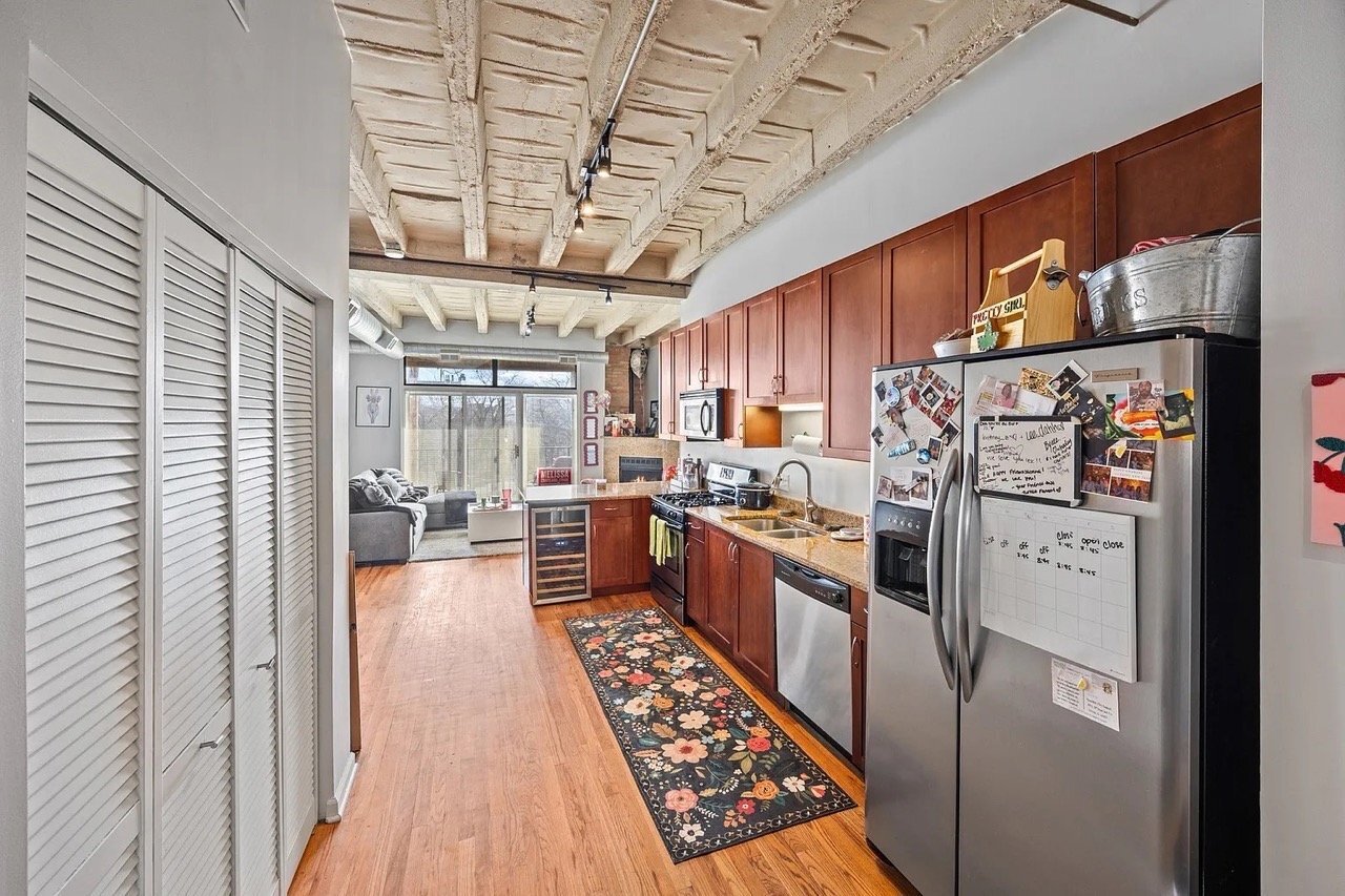 Building Photo - 18091 E 40th St