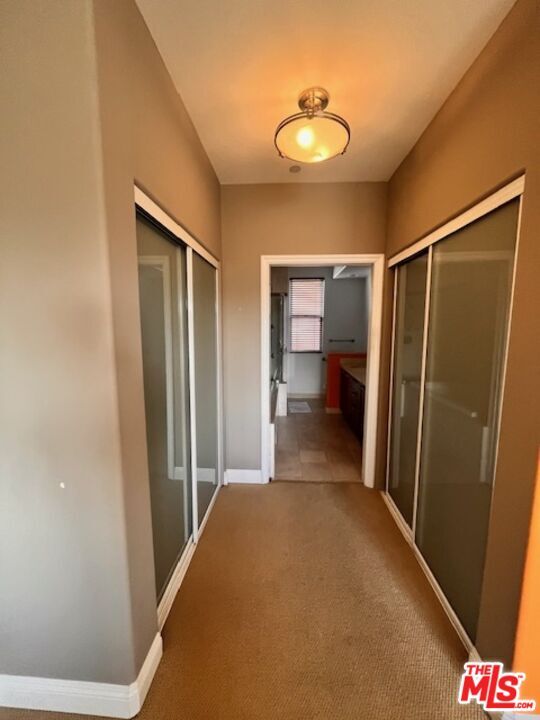 Building Photo - 8609 W Knl Dr