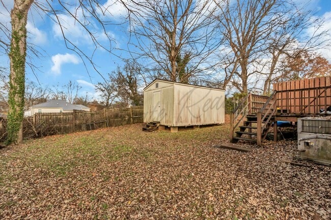 Building Photo - Two Bedroom Ranch Duplex in North Columbia (1/2 off first months rent)!