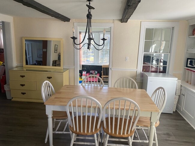 Dining area - 24 S Main St