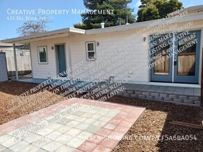 Building Photo - 415 Del Rosa Ave