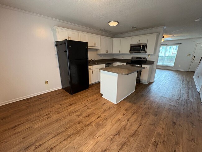 Building Photo - 2121 Turtle Ct