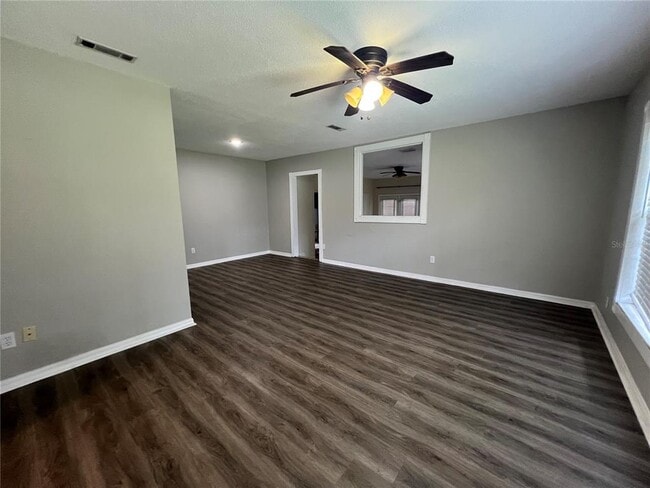 Building Photo - 4909 NW 36th Dr