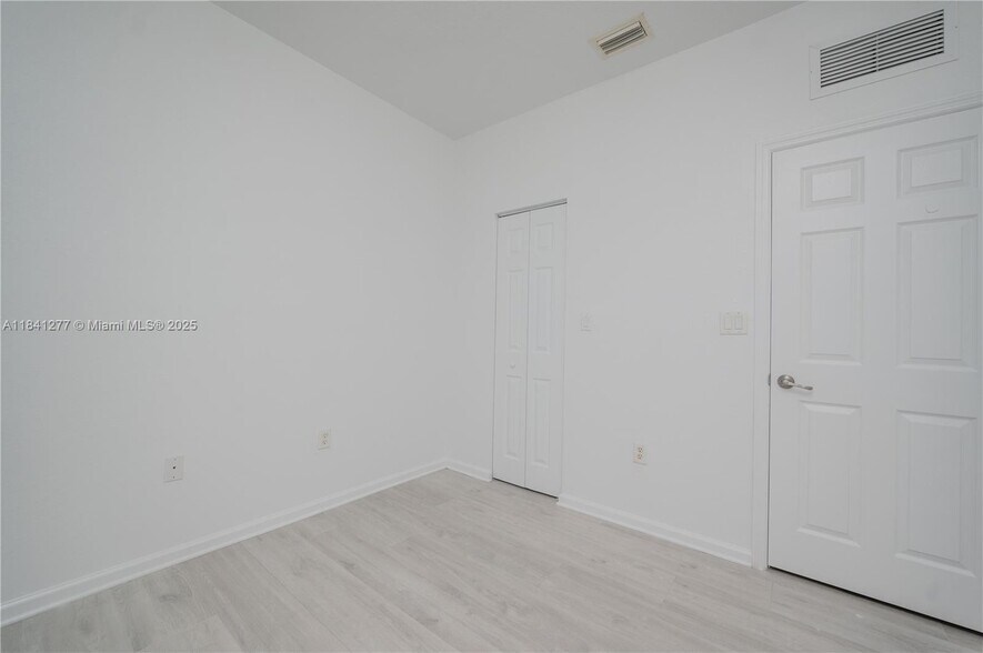 Building Photo - 11501 NW 89th St