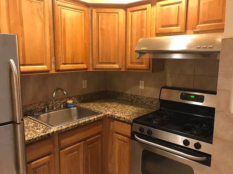 Building Photo - 142-37 38th Ave