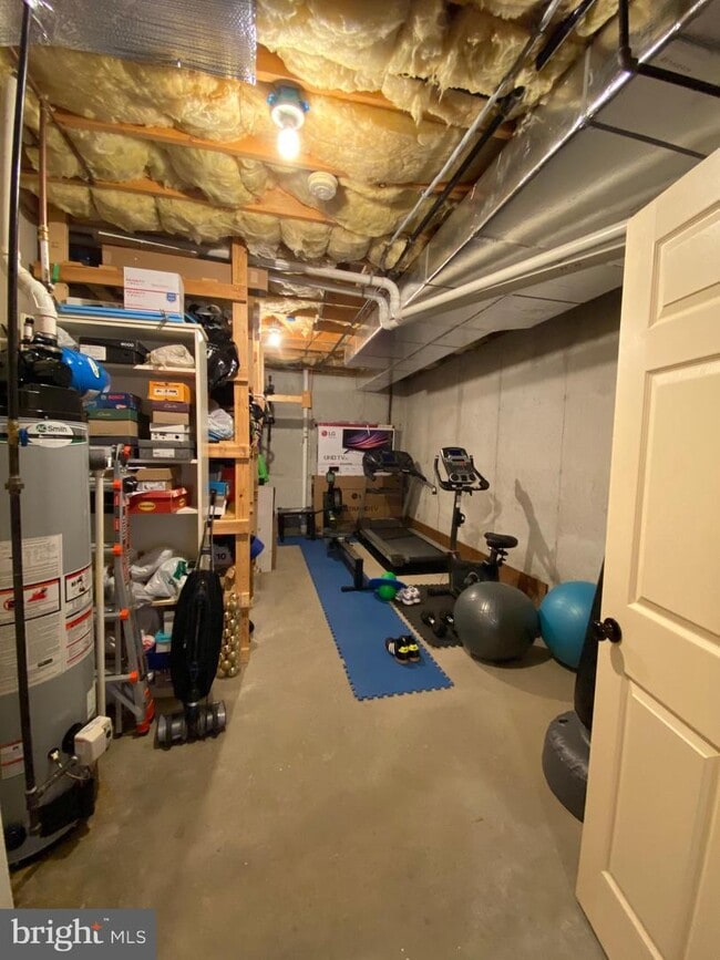Building Photo - 45 S Strawberry Hill Dr