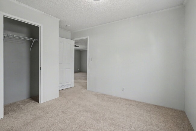 Building Photo - 212 Shipmans Pike