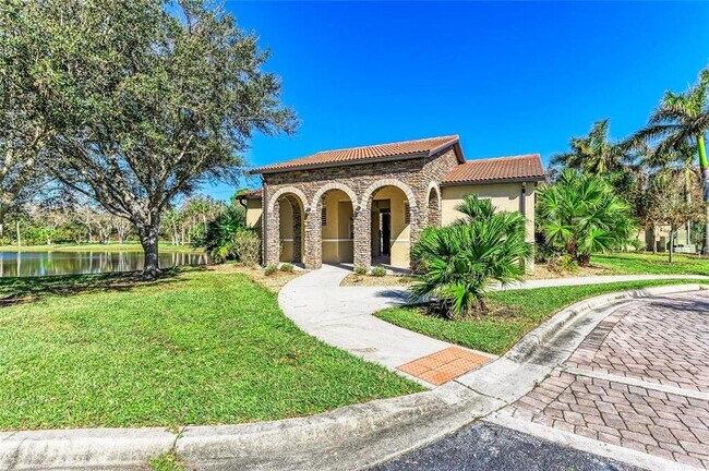 Building Photo - 2084 La Palma Ave