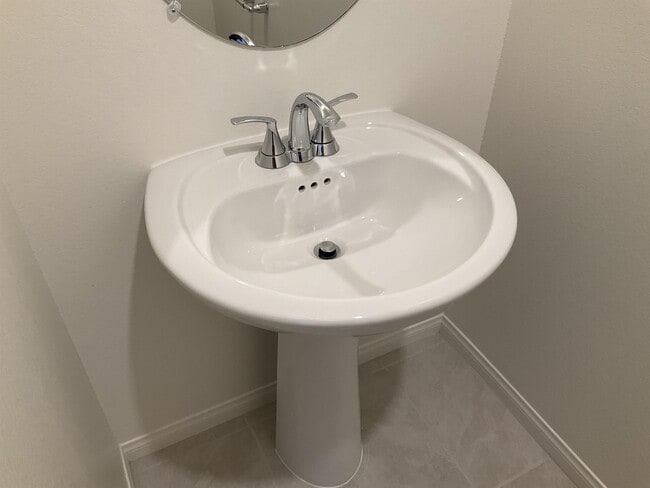 Building Photo - 8957 Lucky Crest St