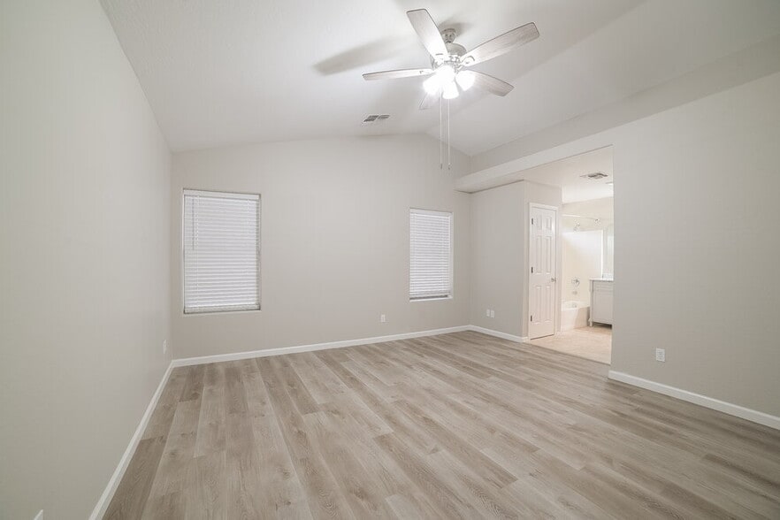 Building Photo - 7496 W Denaro Dr