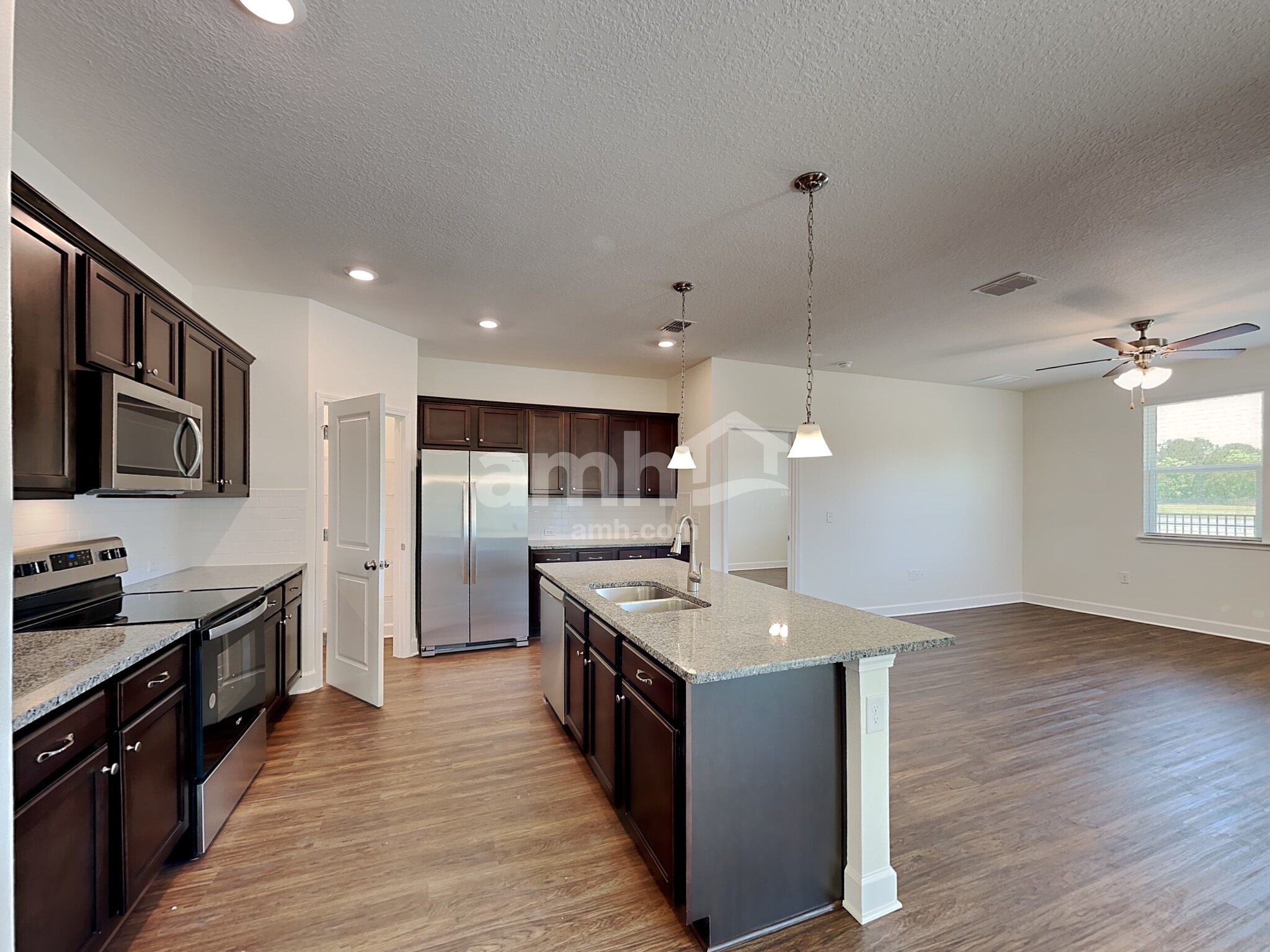 Building Photo - 5915 Hampton Creek Rd