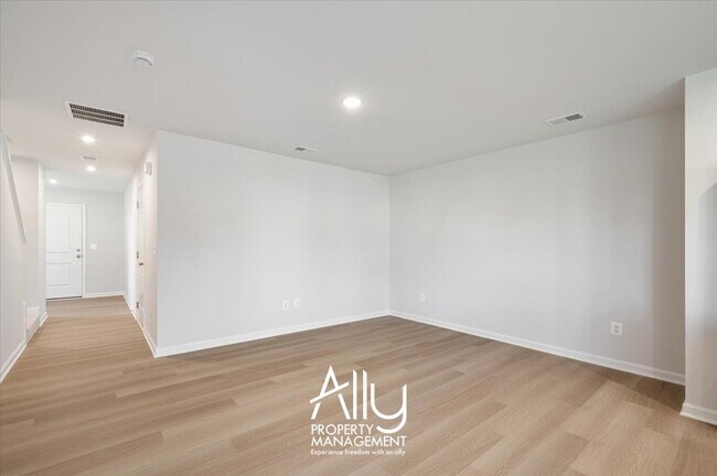 Building Photo - 54 Sophie Kathryn Dr