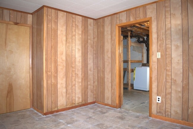 Building Photo - Marvelous 4 Bed 2.5 Bath House In Quarry H...