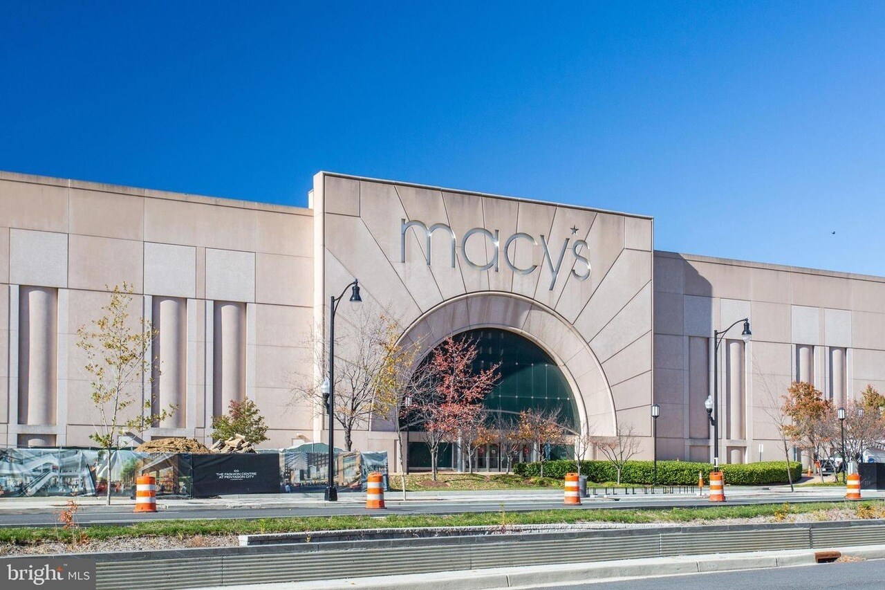 Building Photo - 2321 25th St S