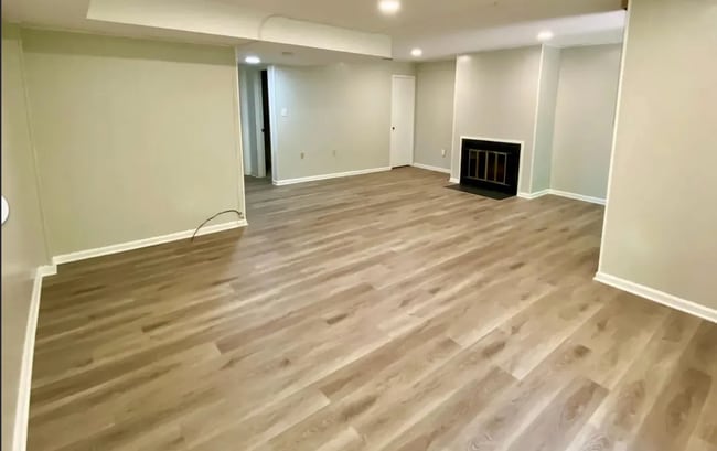 Building Photo - 7952 Inverness Ridge Rd