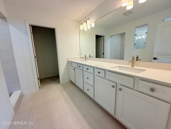 Building Photo - 3321 Harvesters Ct