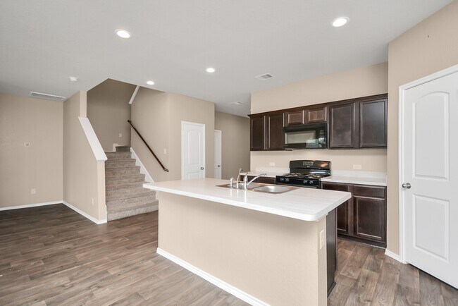 Building Photo - 5415 Dover Ter Wy