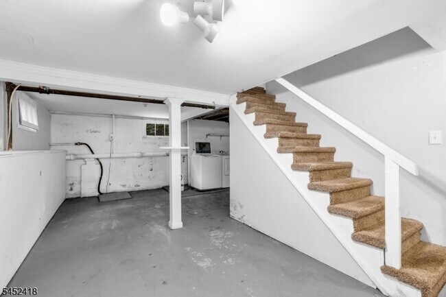 Building Photo - 106 Mountain Ave