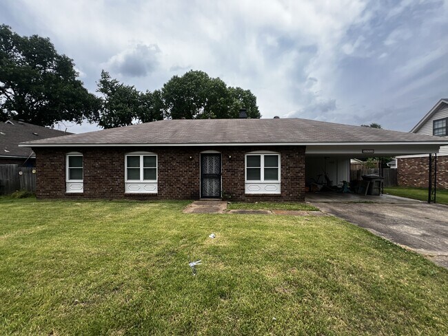 Primary Photo - 5894 Blackwell St