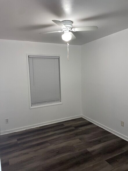Bed room - 4063 Tara Dr