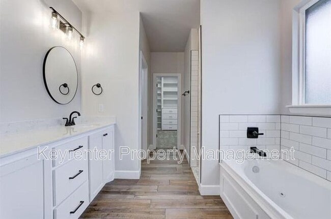 Building Photo - 2609 Dalewood Pl
