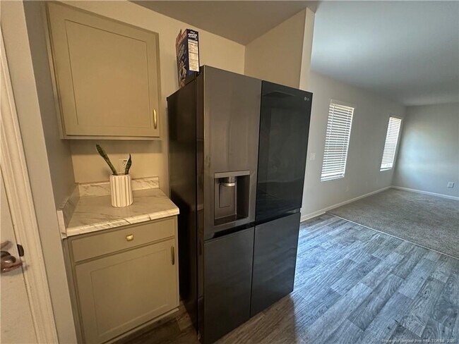 Building Photo - 910 Sapphire Stone Ln