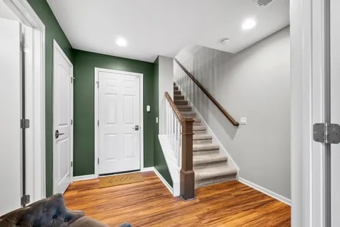 Building Photo - 47713 Hillcrest Dr