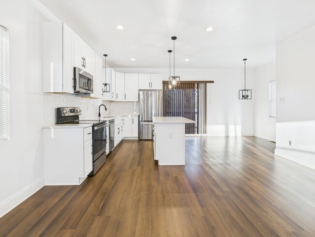 Building Photo - 3313 Tuxedo Blvd