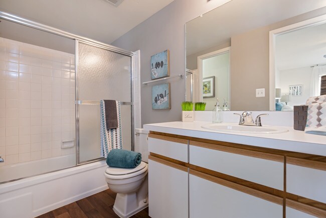 Building Photo - 24530 Sherwood Forest Dr