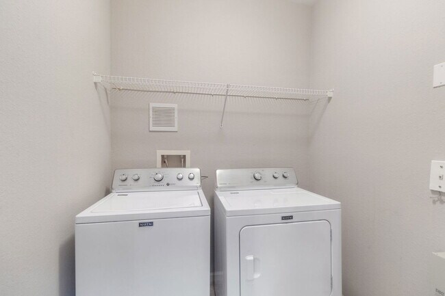 Building Photo - 2152 Portofino Pl