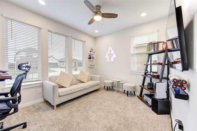 Building Photo - 22534 Petrizzi Ln