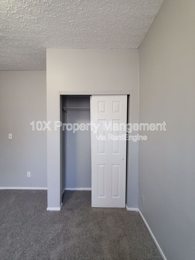 Building Photo - 100 N Harris Ave