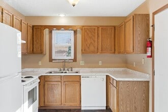 Building Photo - Arrowhead