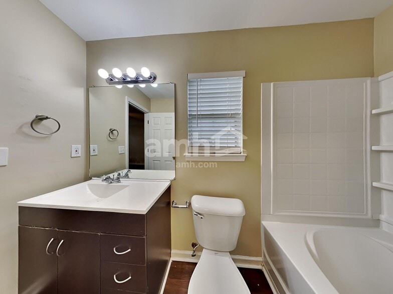 Building Photo - 5277 Copley Cir
